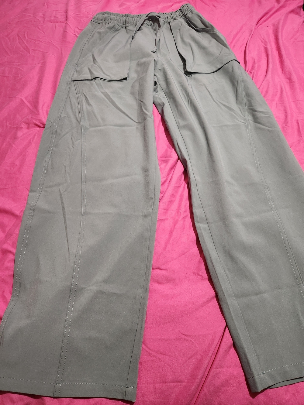 Evrli Wide-Leg Drawstring Track Pants in Light Gray